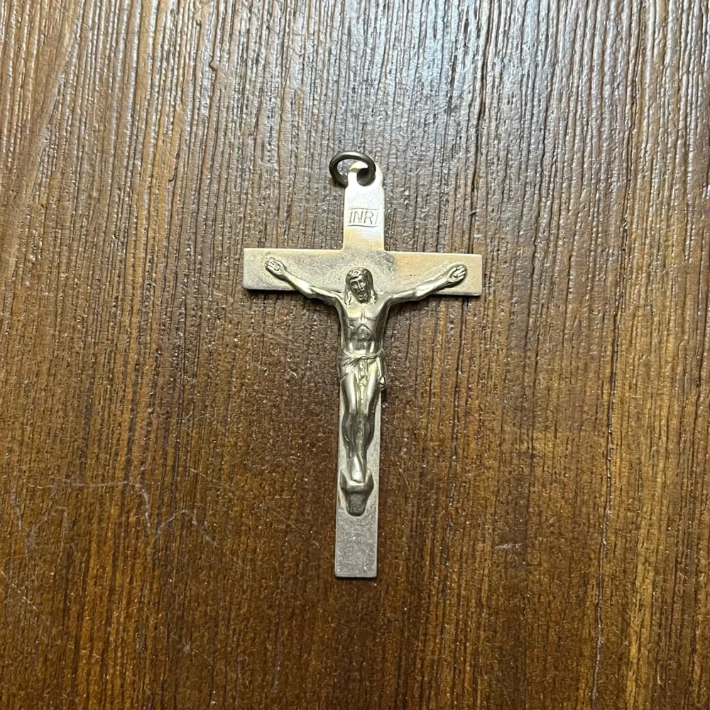 Vintage INRI Crucifix Cross Pendant Necklace“I Am Catholic In Case Of Accident” - Picture 2 of 4